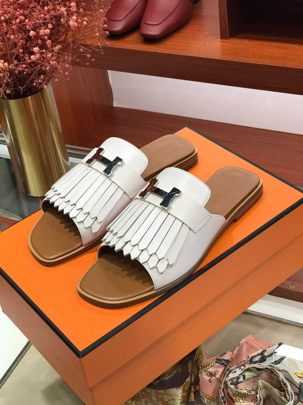 HERMES ROYAL SANDAL CARAMEL MIX WHITE LAMBSKIN