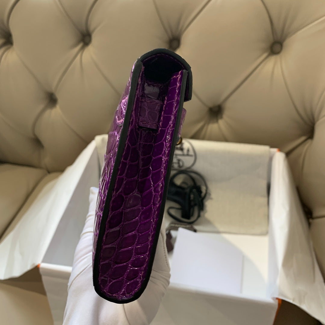 HERMES KELLY CUT 31 IN VIOLET PURPLE ALLIGATOR LEATHER WITH GOLD HARDWARE