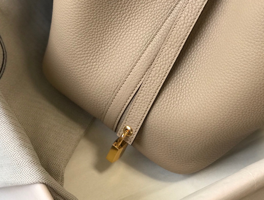HERMES picotin lock 18 light beige togo ghw