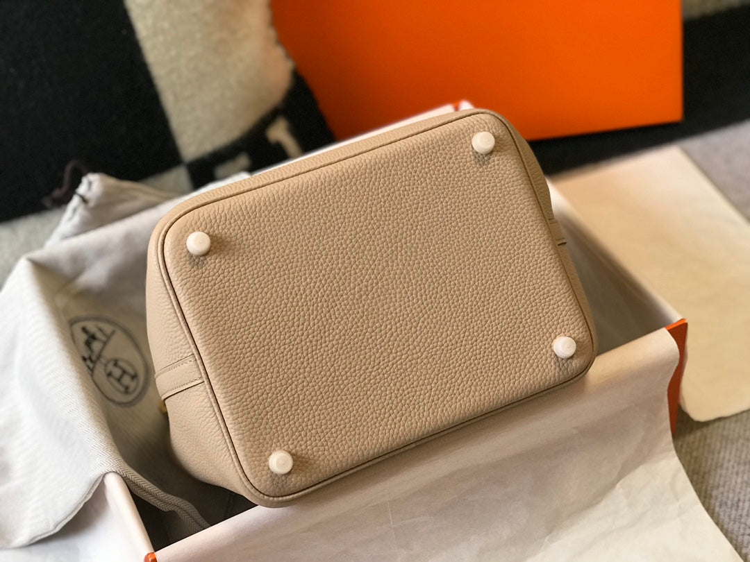HERMES picotin lock 18 light beige togo ghw