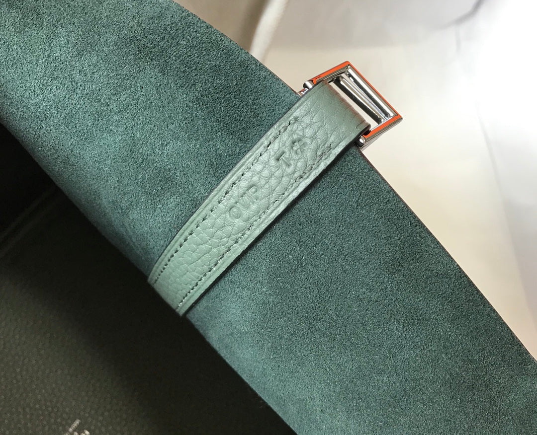 HERMES picotin lock 18 grass green togo shw