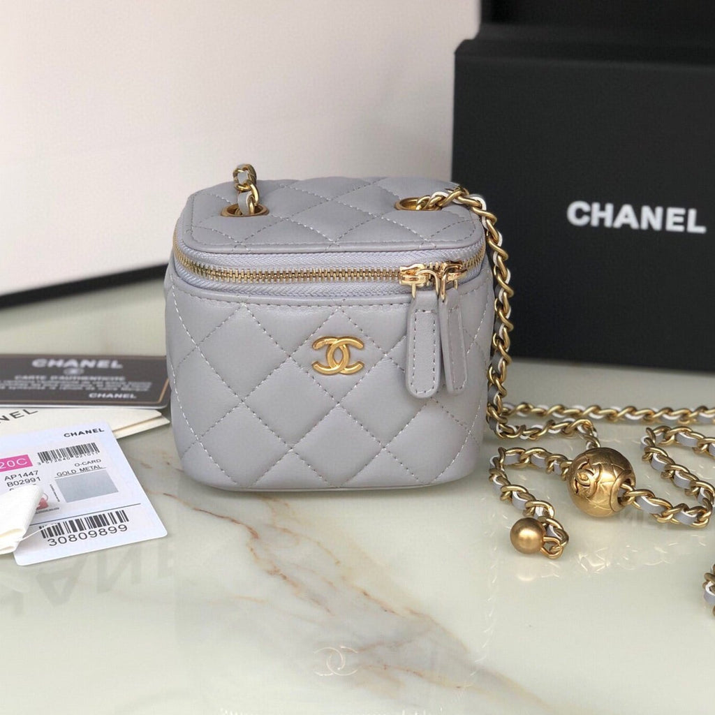 CHANEL MINI 11 VANITY CHAIN IN LIGHT GREY CALFSKIN GOLD HARDWARE