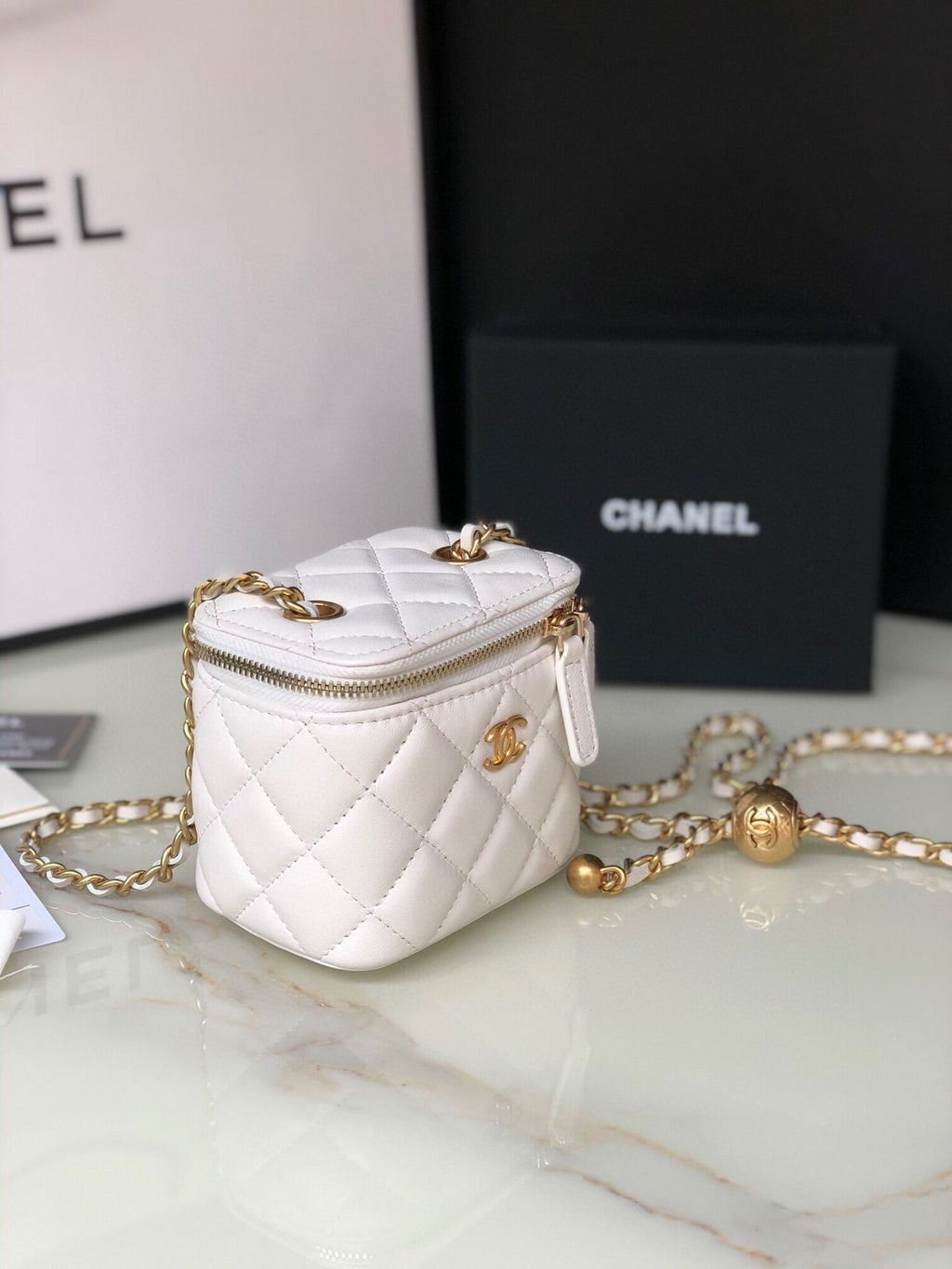 CHANEL MINI 11 VANITY CHAIN IN WHITE CALFSKIN GOLD HARDWARE