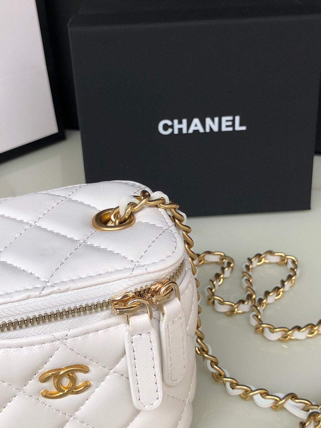 CHANEL MINI 11 VANITY CHAIN IN WHITE CALFSKIN GOLD HARDWARE