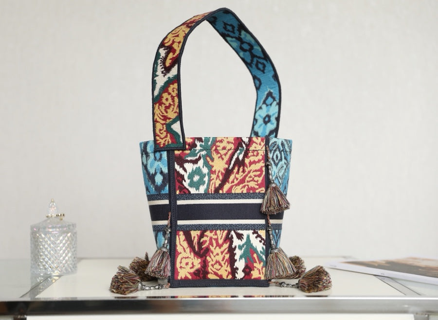 DIOR BUBBLE 25 BUCKET BAG IN MULTICOLOR CALFSKIN