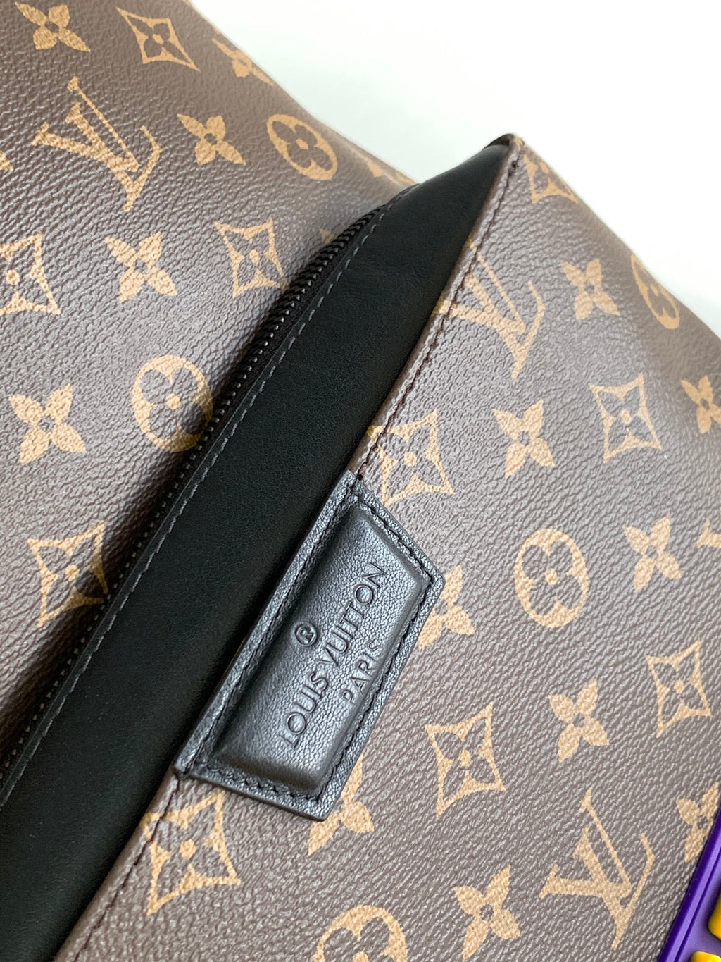 LOUIS VUITTON DISCOVERY BACKPACK 40 IN BROWN MONOGRAM CANVAS RUBBER LOGO