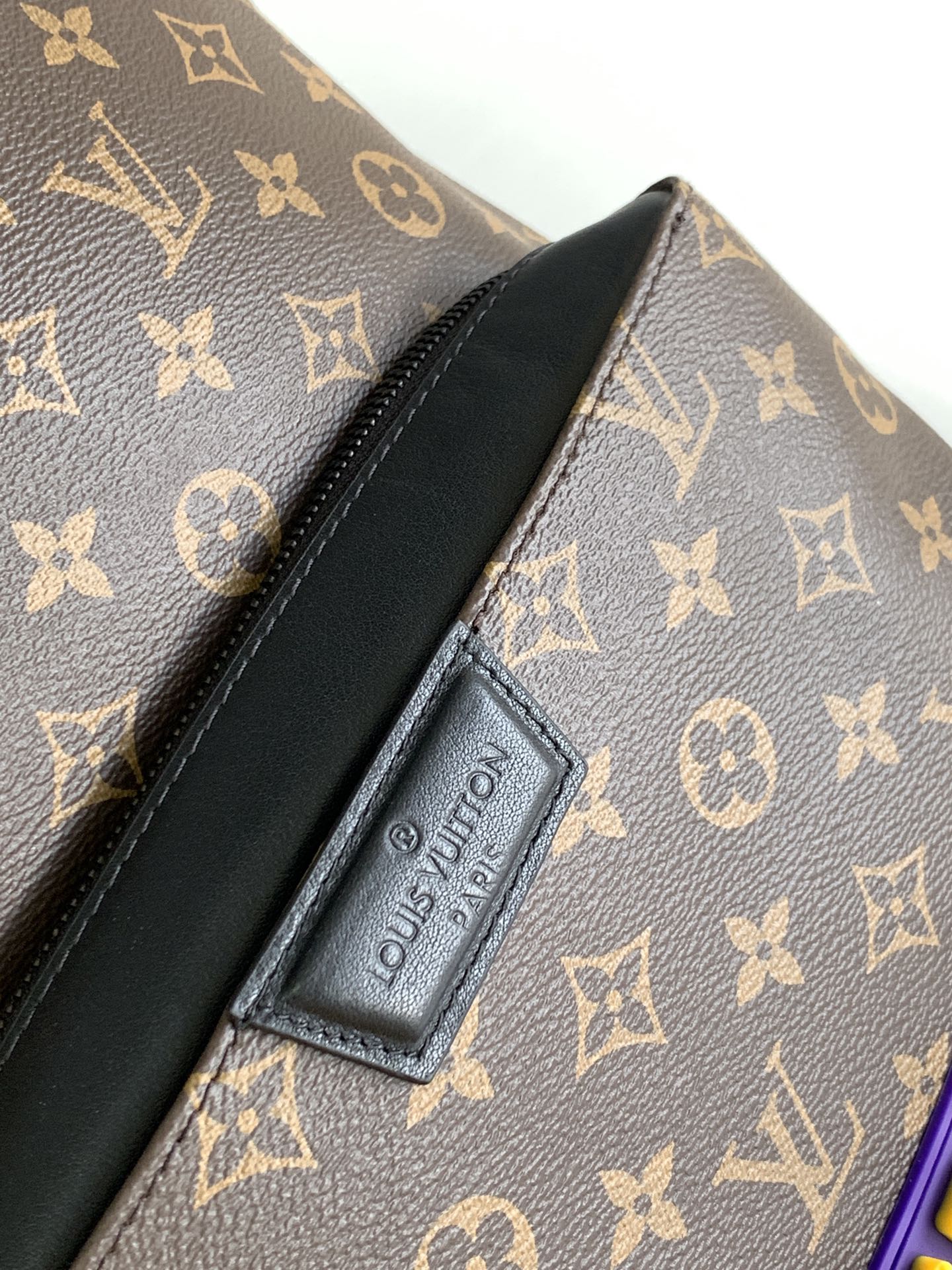 LOUIS VUITTON DISCOVERY BACKPACK 40 IN BROWN MONOGRAM CANVAS RUBBER LOGO