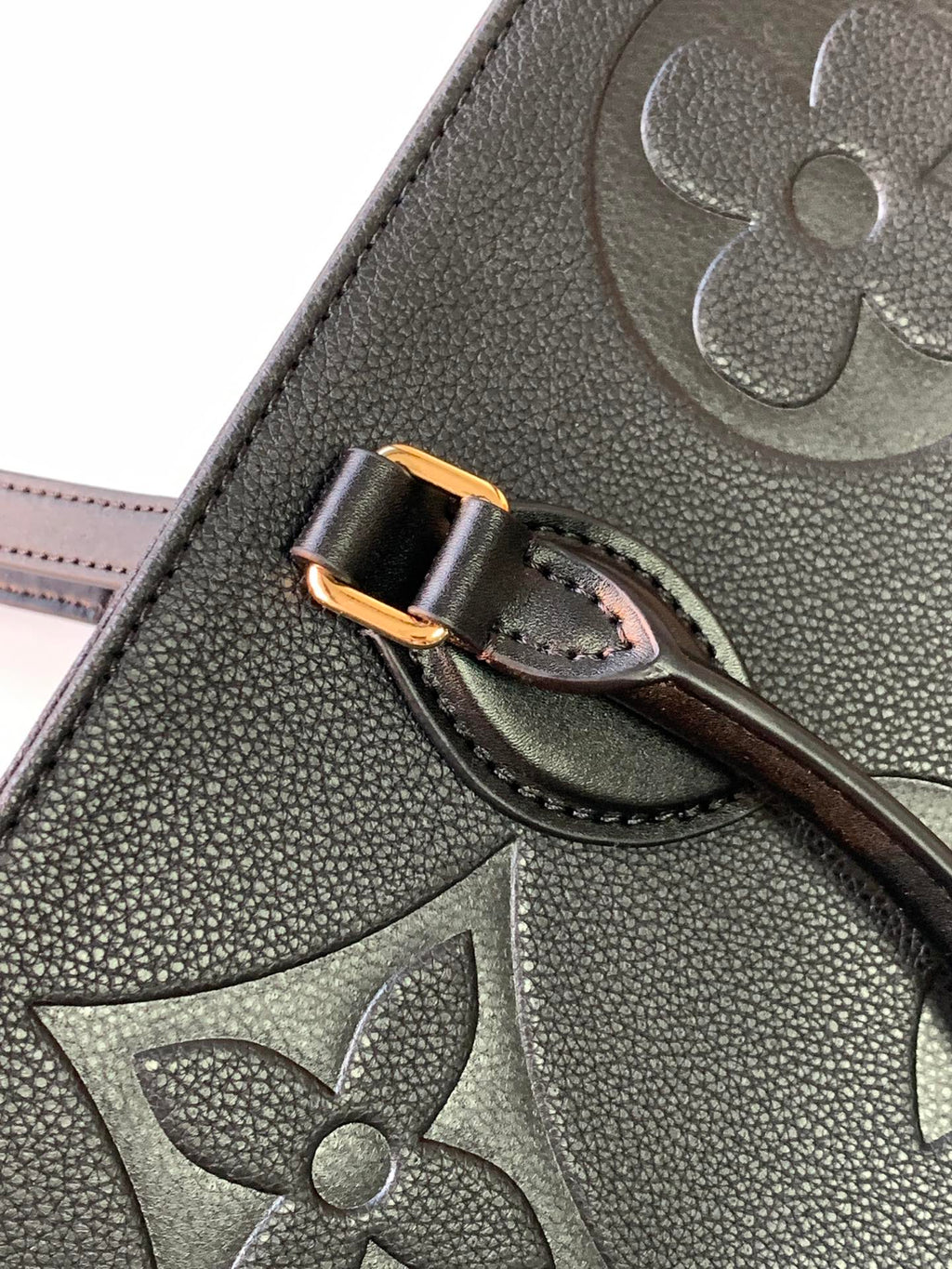 LOUIS VUITTON ONTHEGO GM 41 BLACK