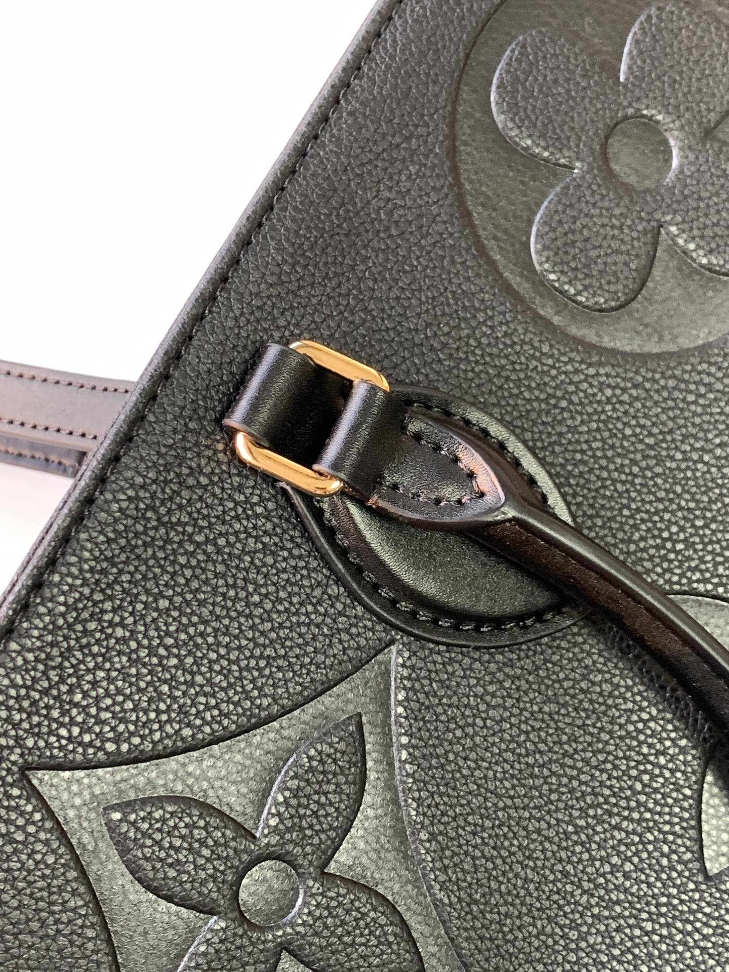 LOUIS VUITTON ONTHEGO GM 41 BLACK