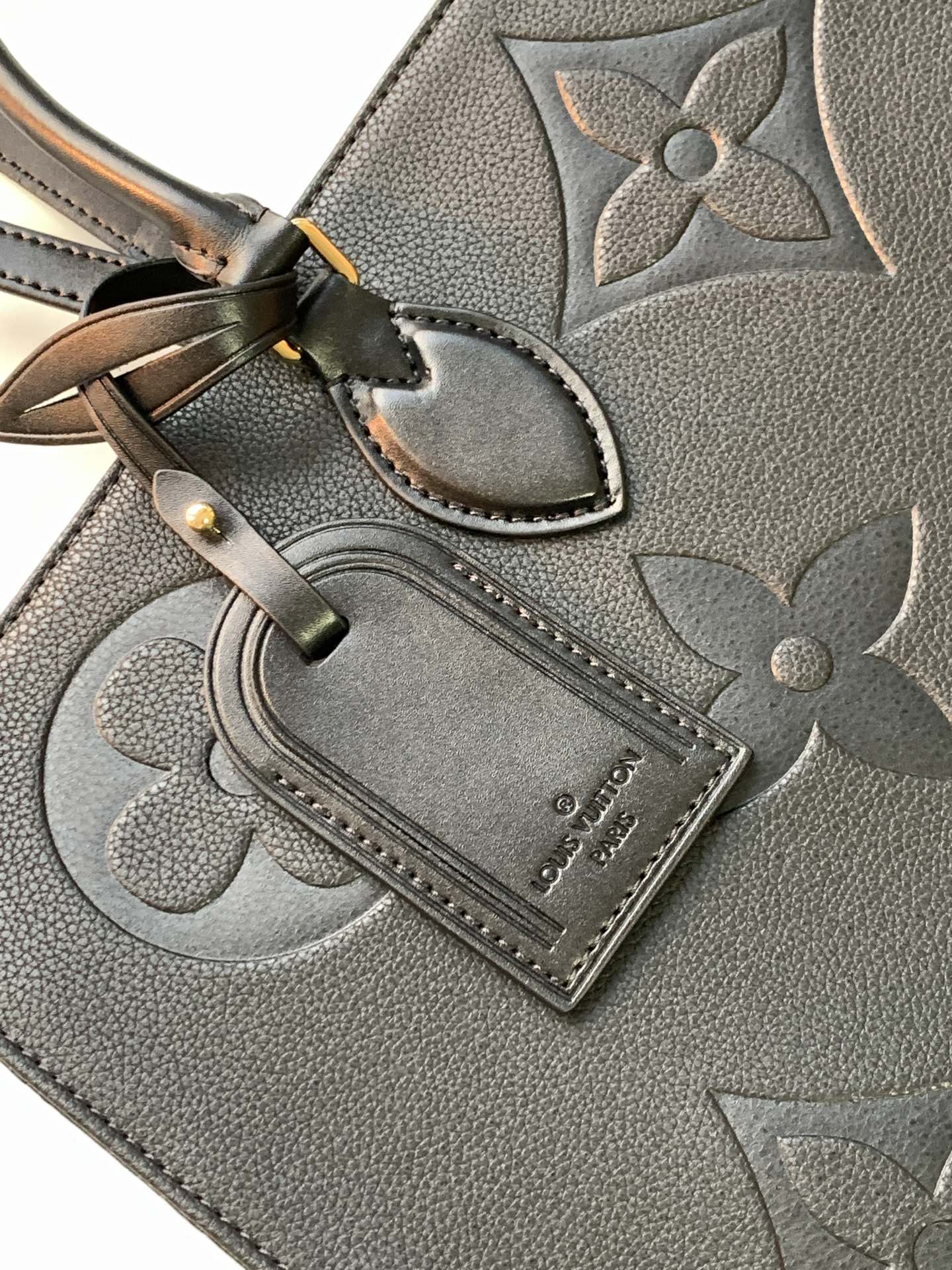 LOUIS VUITTON ONTHEGO GM 41 BLACK