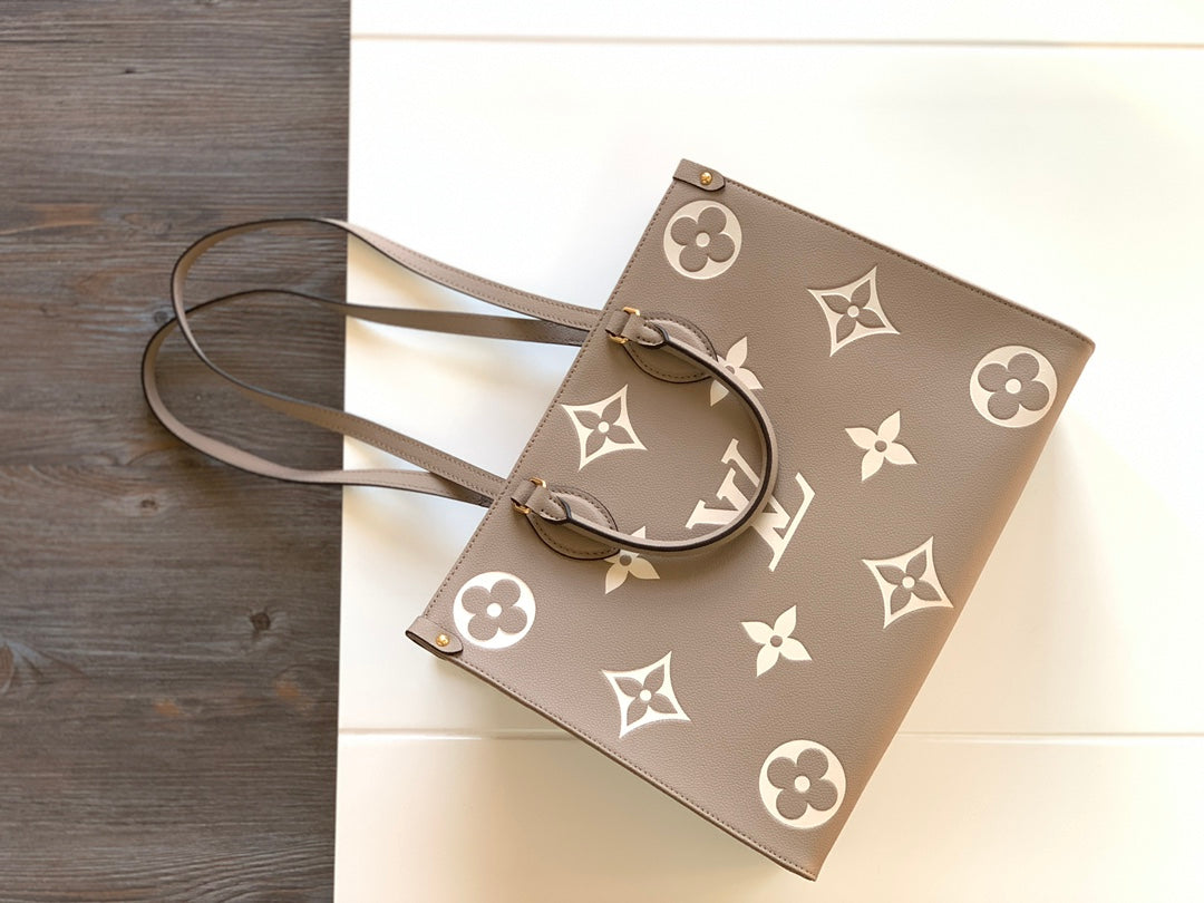LOUIS VUITTON ONTHEGO GM 41 GREY WHITE