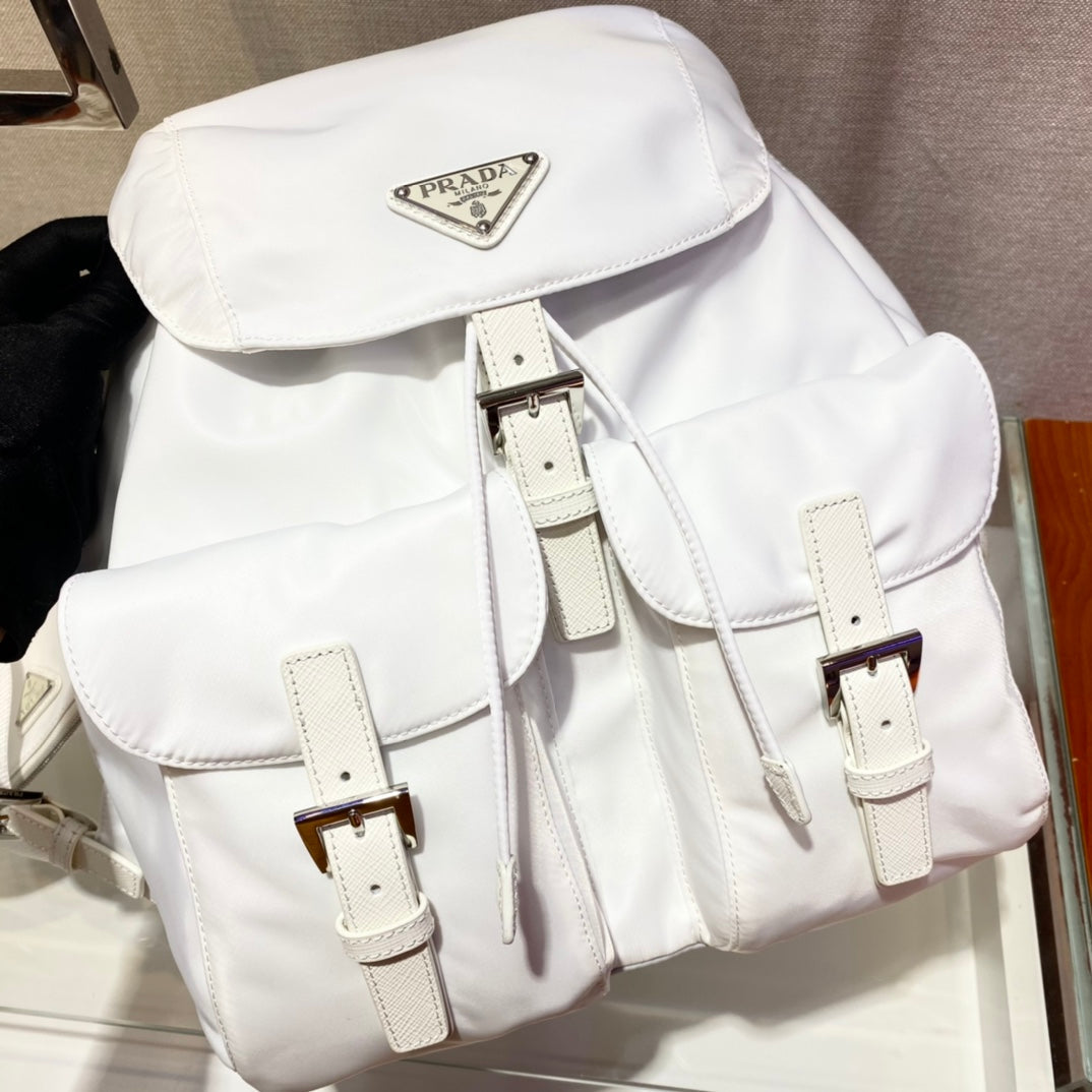 PRADA BACKPACK 32 IN WHITE PARACHUTE FABRIC
