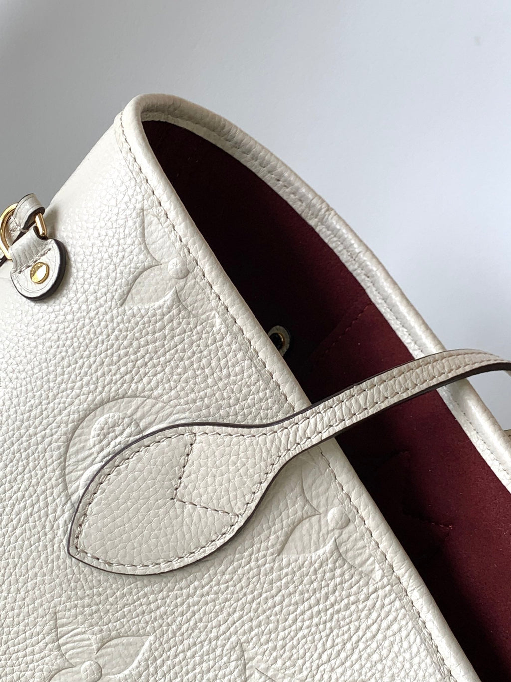 LOUIS VUITTON NEVERFULL MM 32 WHITE MONOGRAM EMPREINTE LEATHER