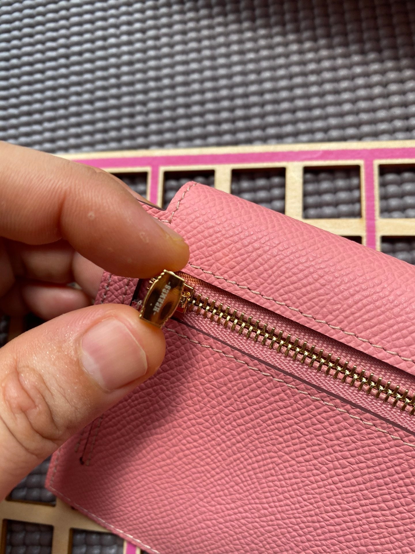 HERMES Kelly Pocket 13.5 Pink Epsom Ghw