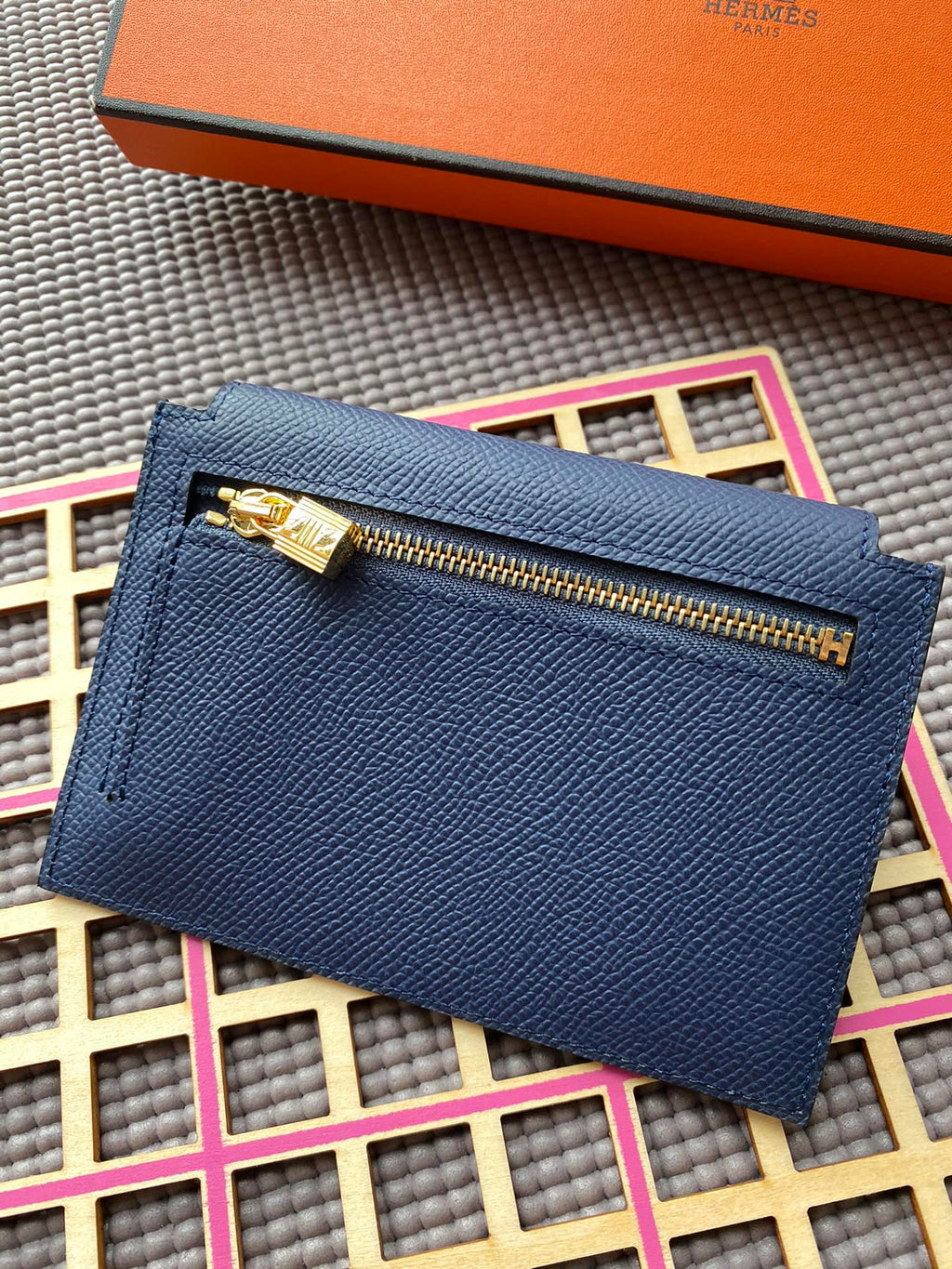 HERMES Kelly Pocket 13.5 Blue Epsom Ghw