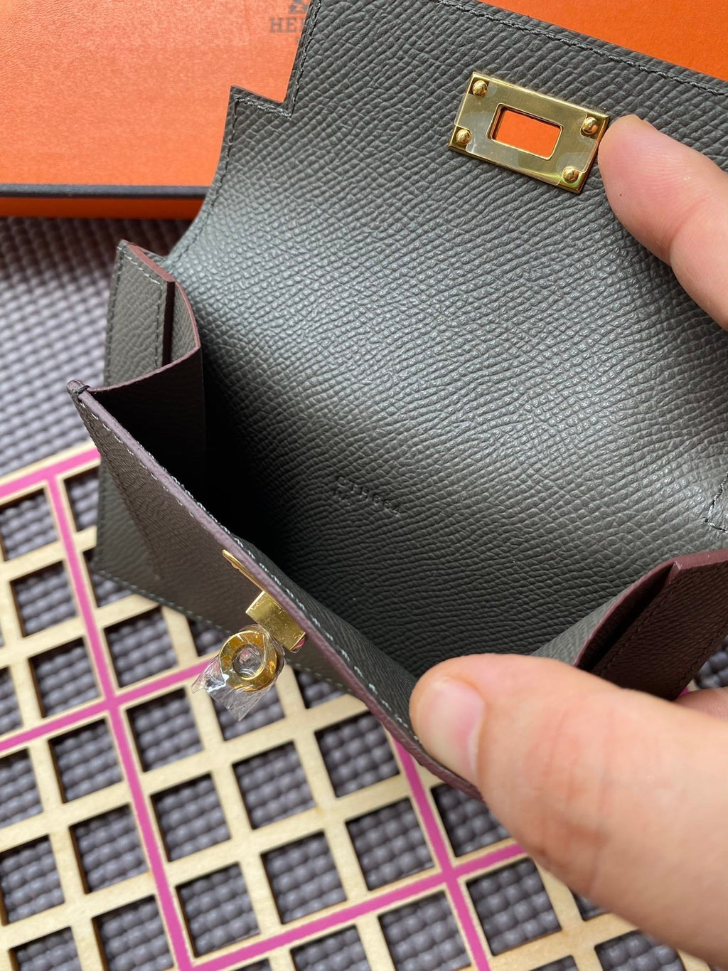 HERMES Kelly Pocket 13.5 Dark Grey Epsom Ghw