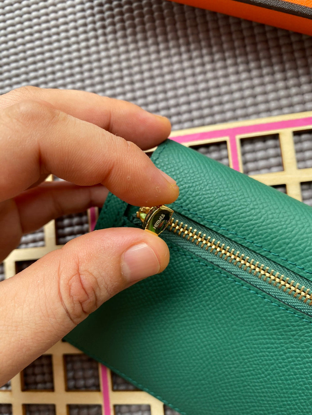 HERMES Kelly Pocket 13.5 Dark Green Epsom Ghw