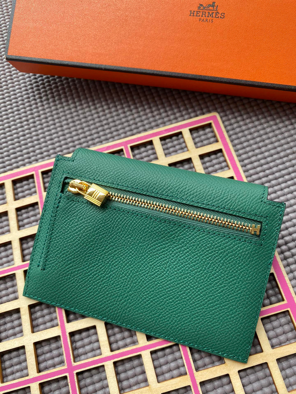 HERMES Kelly Pocket 13.5 Dark Green Epsom Ghw