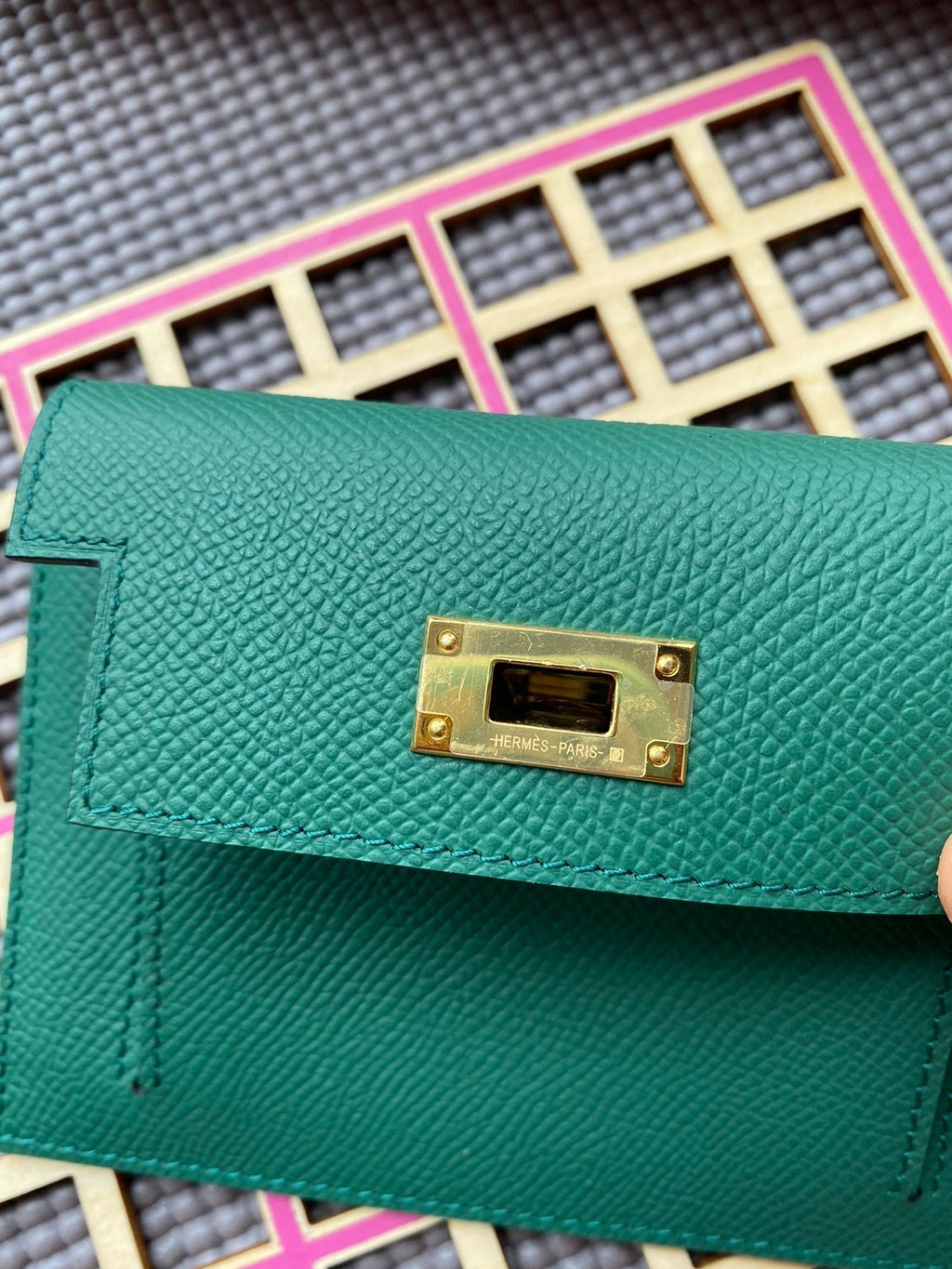 HERMES Kelly Pocket 13.5 Dark Green Epsom Ghw
