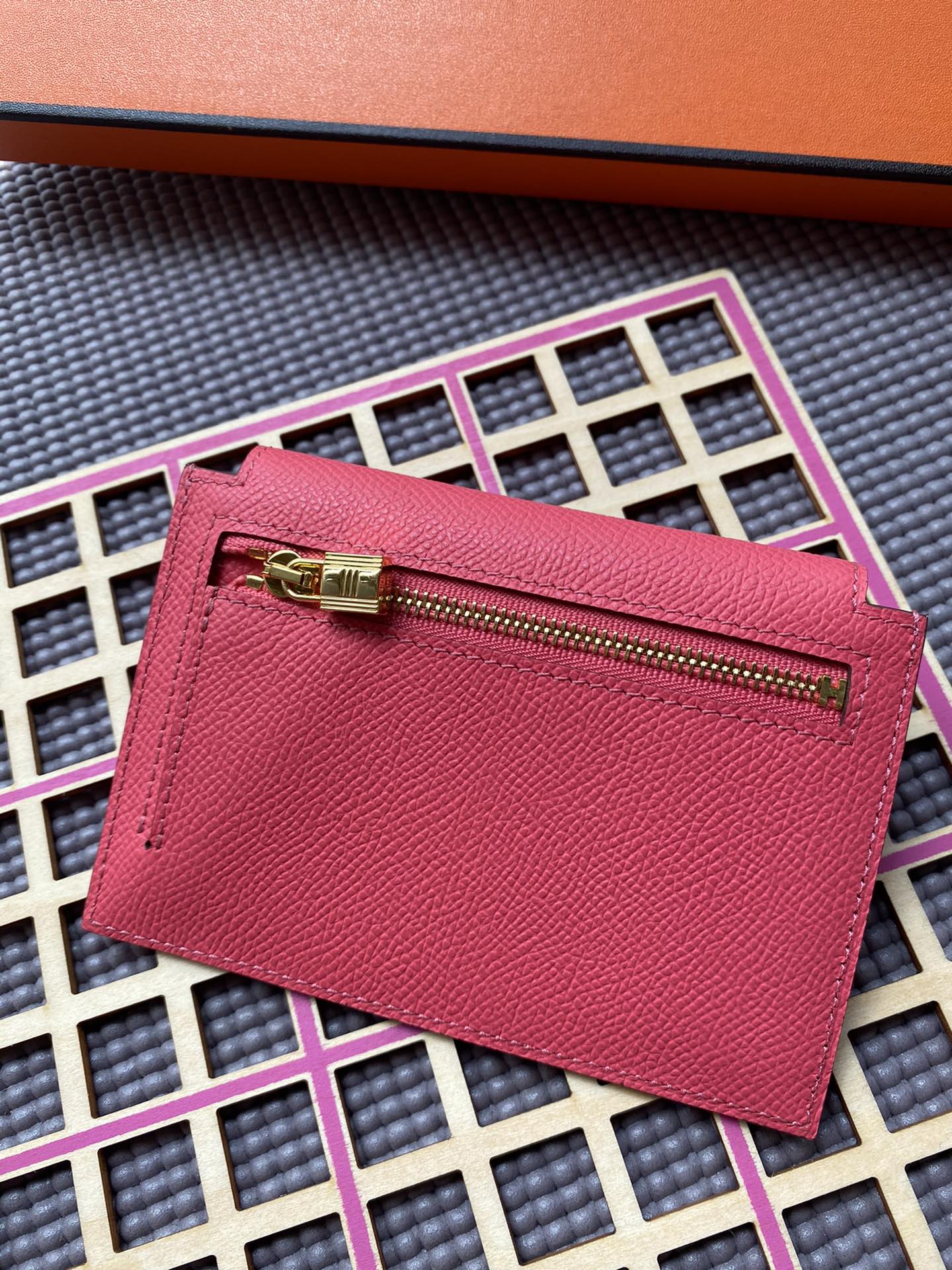 HERMES Kelly Pocket 13.5 Dark Pink Epsom Ghw