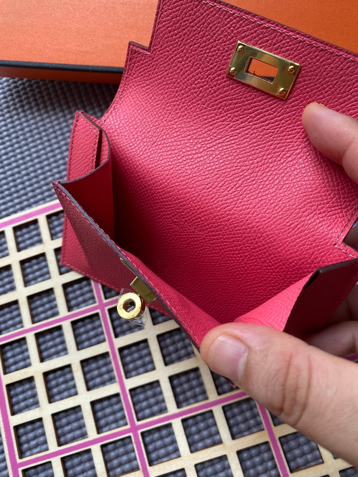HERMES Kelly Pocket 13.5 Dark Pink Epsom Ghw