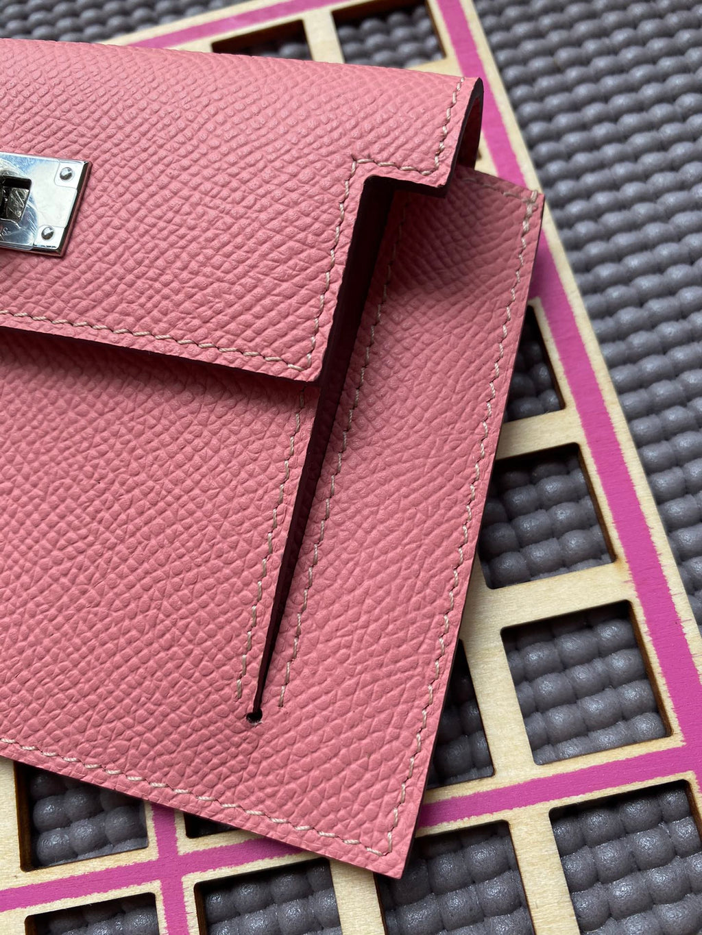 HERMES Kelly Pocket 13.5 Pink Epsom Shw