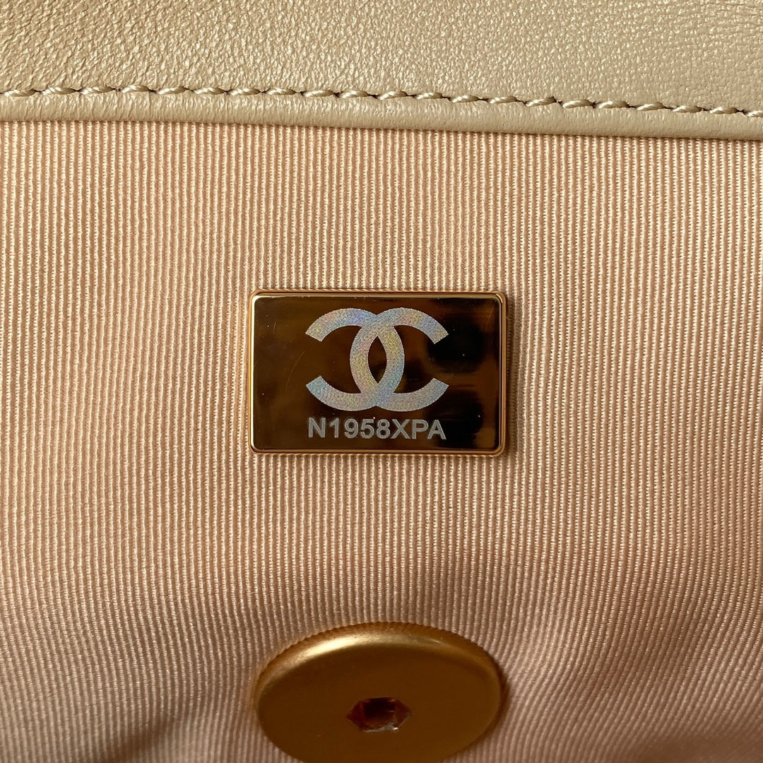 CHANEL MEDIUM 26 FLAP BAG IN BEIGE CREAM LAMBSKIN