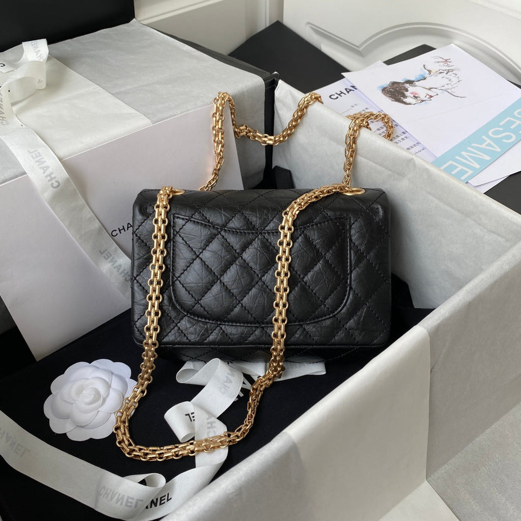 CHANEL FLAP BAG 20 IN BLACK CALFSKIN GOLD CHAIN