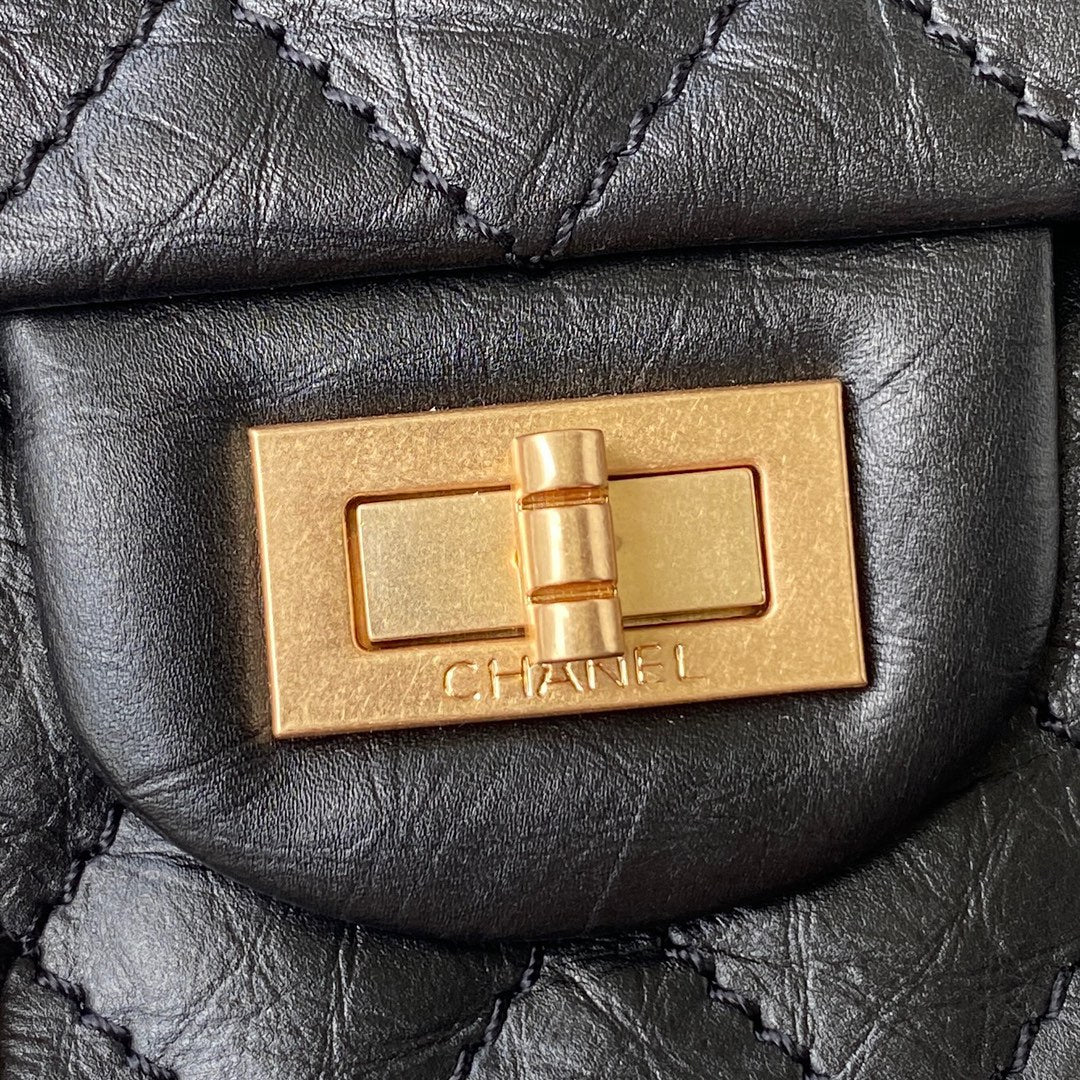 CHANEL FLAP BAG 20 IN BLACK CALFSKIN GOLD CHAIN
