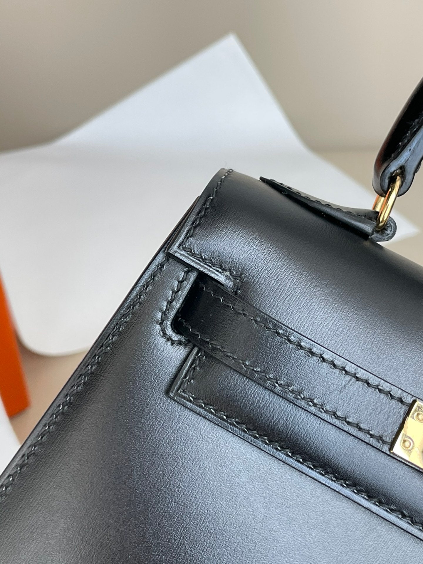 HERMES KELLY MINI 20 BAG IN BLACK SMOOTH CALFSKIN WITH GOLD HARDWARE