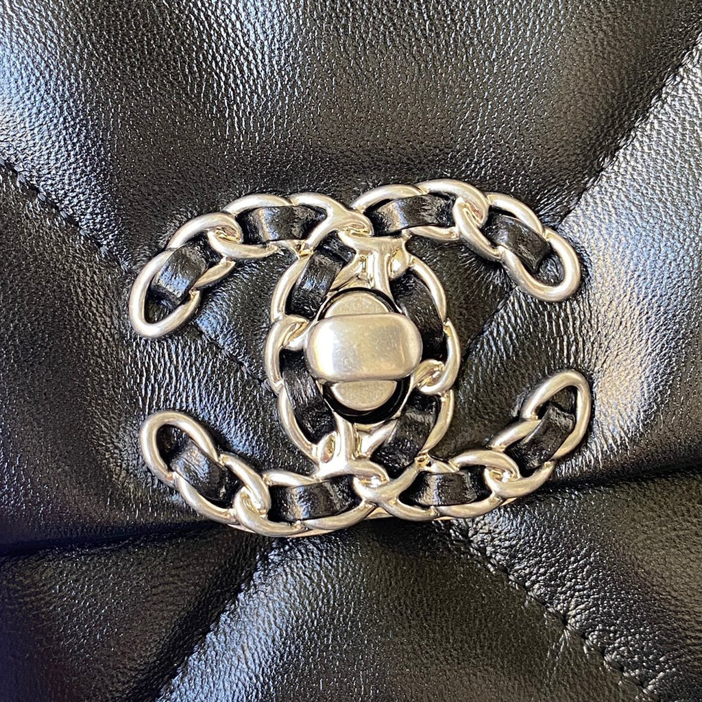 CHANEL MEDIUM 26 FLAP BAG IN BLACK LAMBSKIN