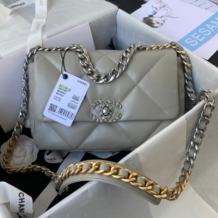 CHANEL MEDIUM 26 FLAP BAG IN LIGHT GREY LAMBSKIN