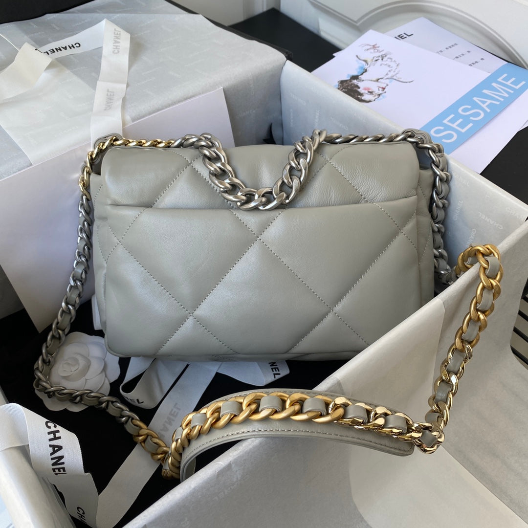 CHANEL MEDIUM 26 FLAP BAG IN LIGHT GREY LAMBSKIN