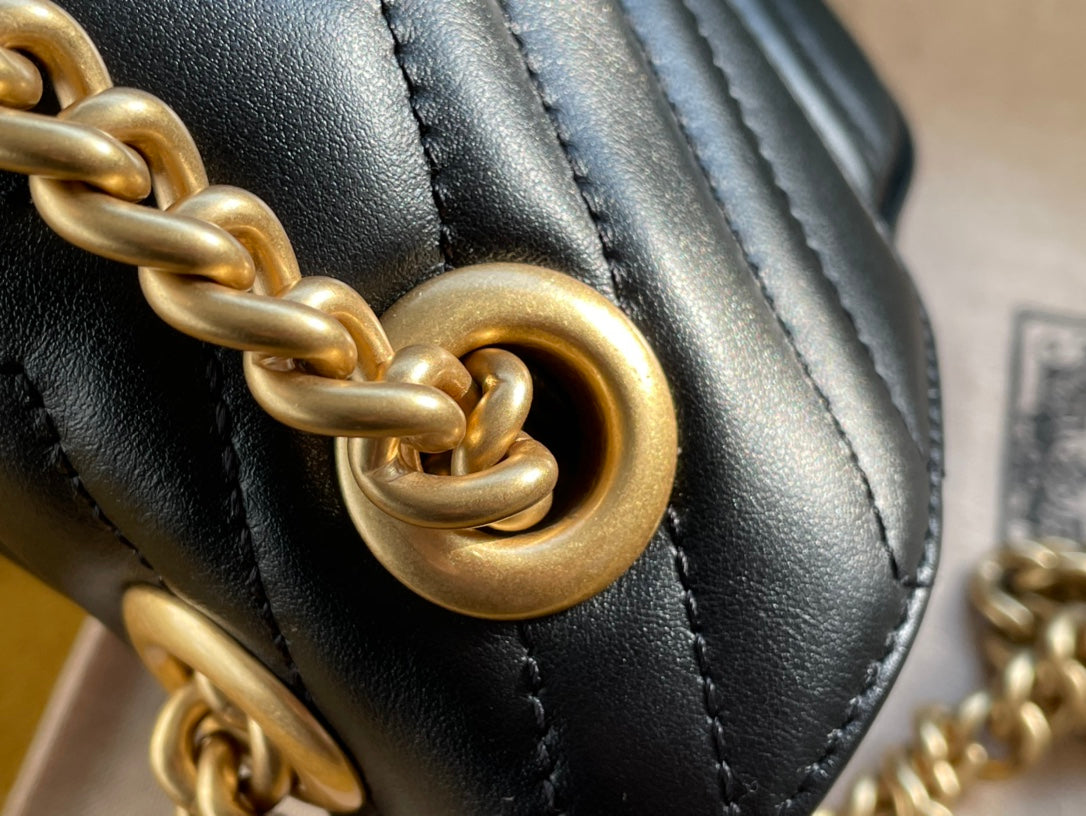 GUCCI MARMONT MATELASSÉ LARGE 26 BAG BLACK CALFSKIN