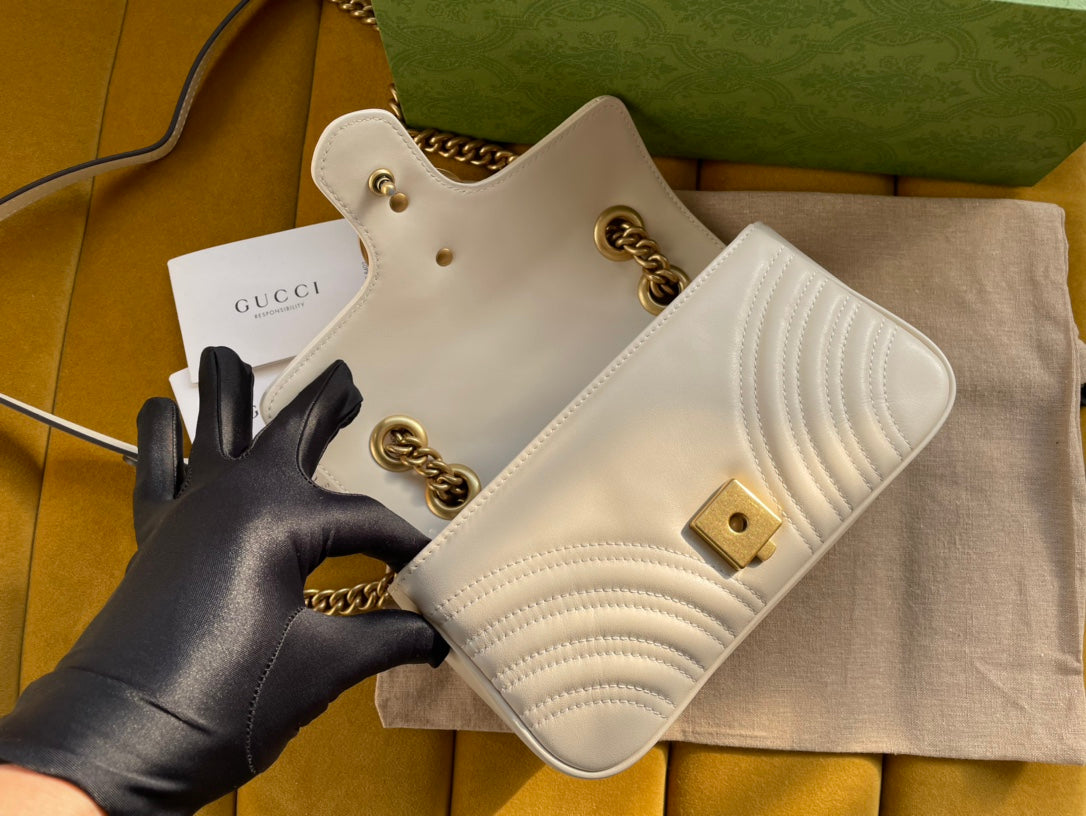 GUCCI MARMONT MATELASSÉ SMALL 22 BAG WHITE CALFSKIN