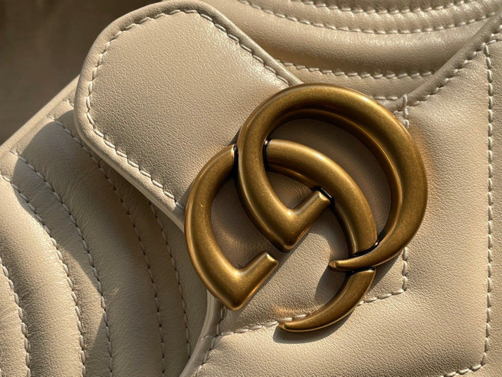 GUCCI MARMONT MATELASSÉ SMALL 22 BAG WHITE CALFSKIN