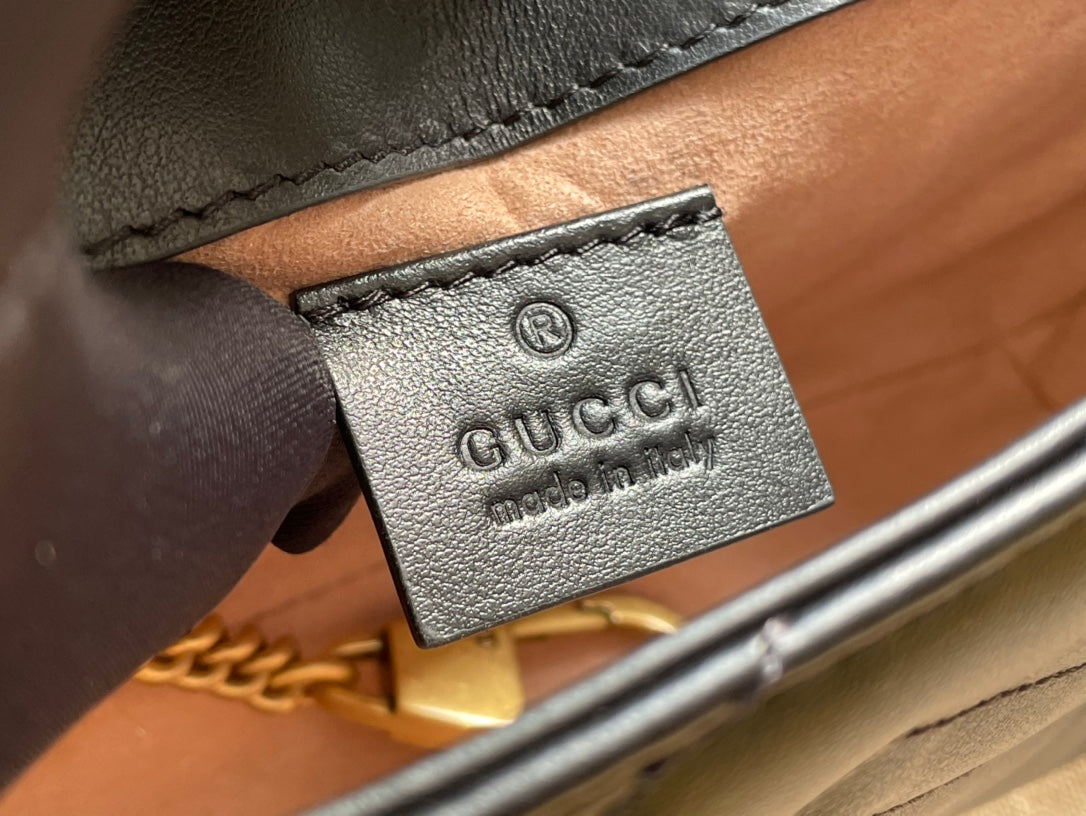 GUCCI MARMONT MINI 16 BAG IN BLACK CALFSKIN