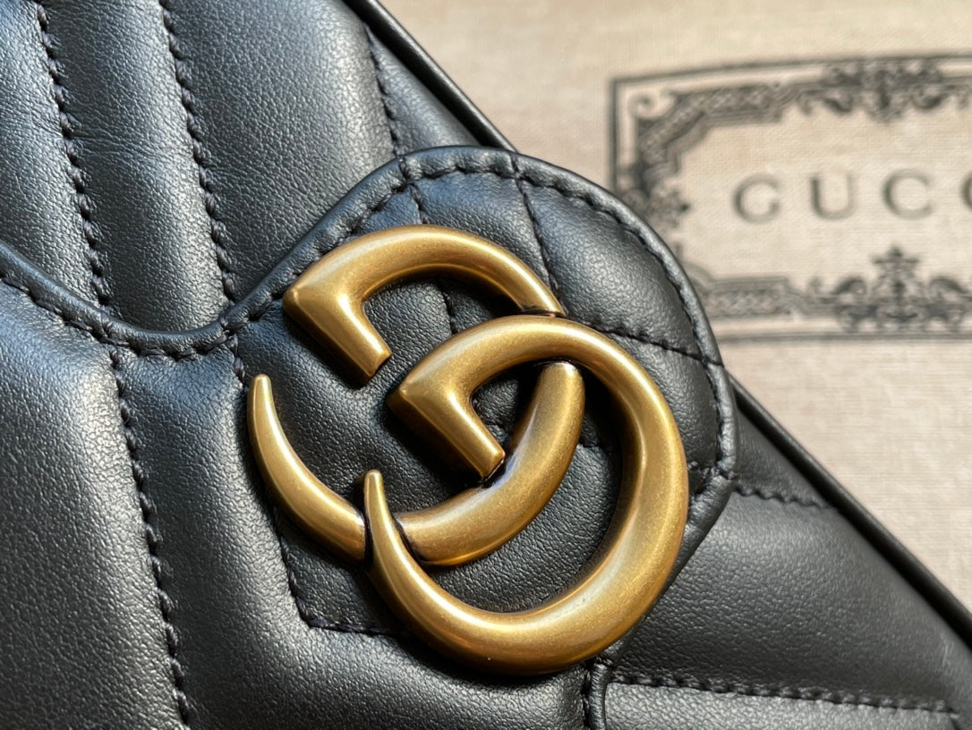 GUCCI MARMONT MINI 16 BAG IN BLACK CALFSKIN