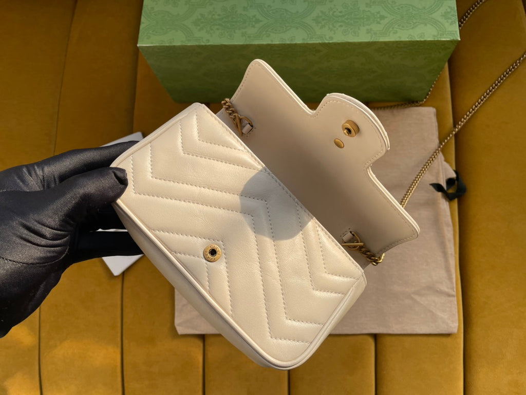 GUCCI MARMONT MINI 16 BAG IN WHITE CALFSKIN