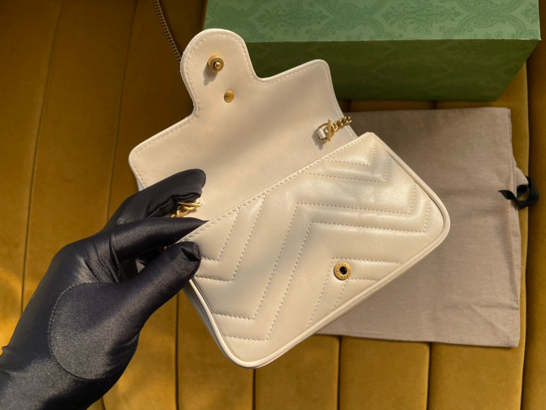 GUCCI MARMONT MINI 16 BAG IN WHITE CALFSKIN