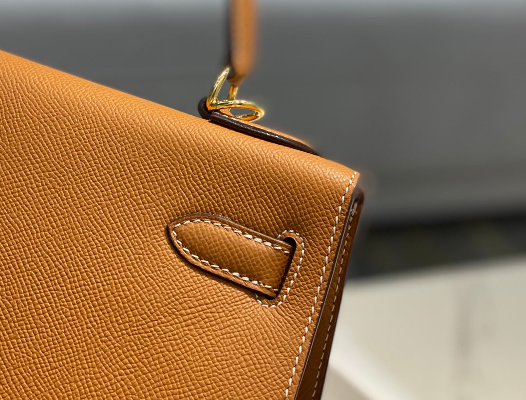 HERMES KELLY 28CM IN GOLD EPSOM CALFSKIN GOLD HARDWARE