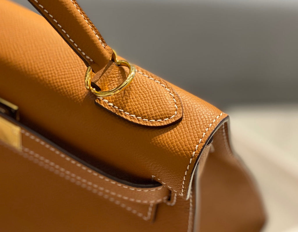 HERMES KELLY 28CM IN GOLD EPSOM CALFSKIN GOLD HARDWARE
