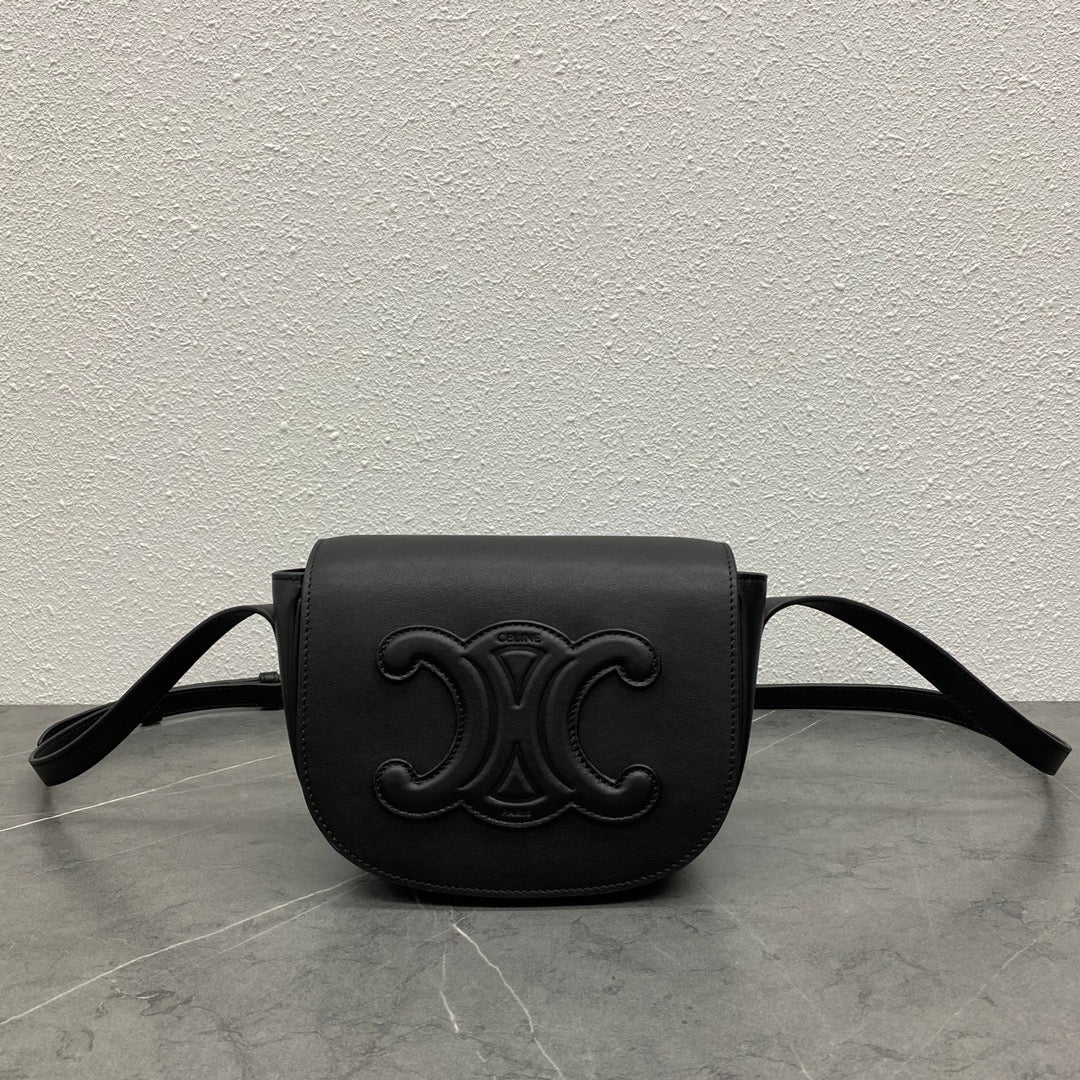 CELINE FOLCO CUIR TRIOMPHE 18 IN BLACK CALFSKIN