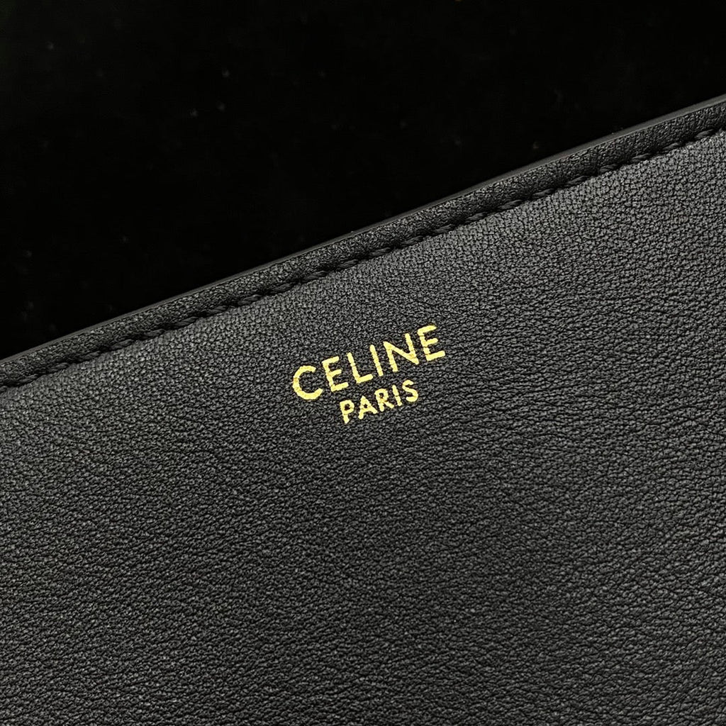CELINE FOLCO CUIR TRIOMPHE 18 IN BLACK CALFSKIN
