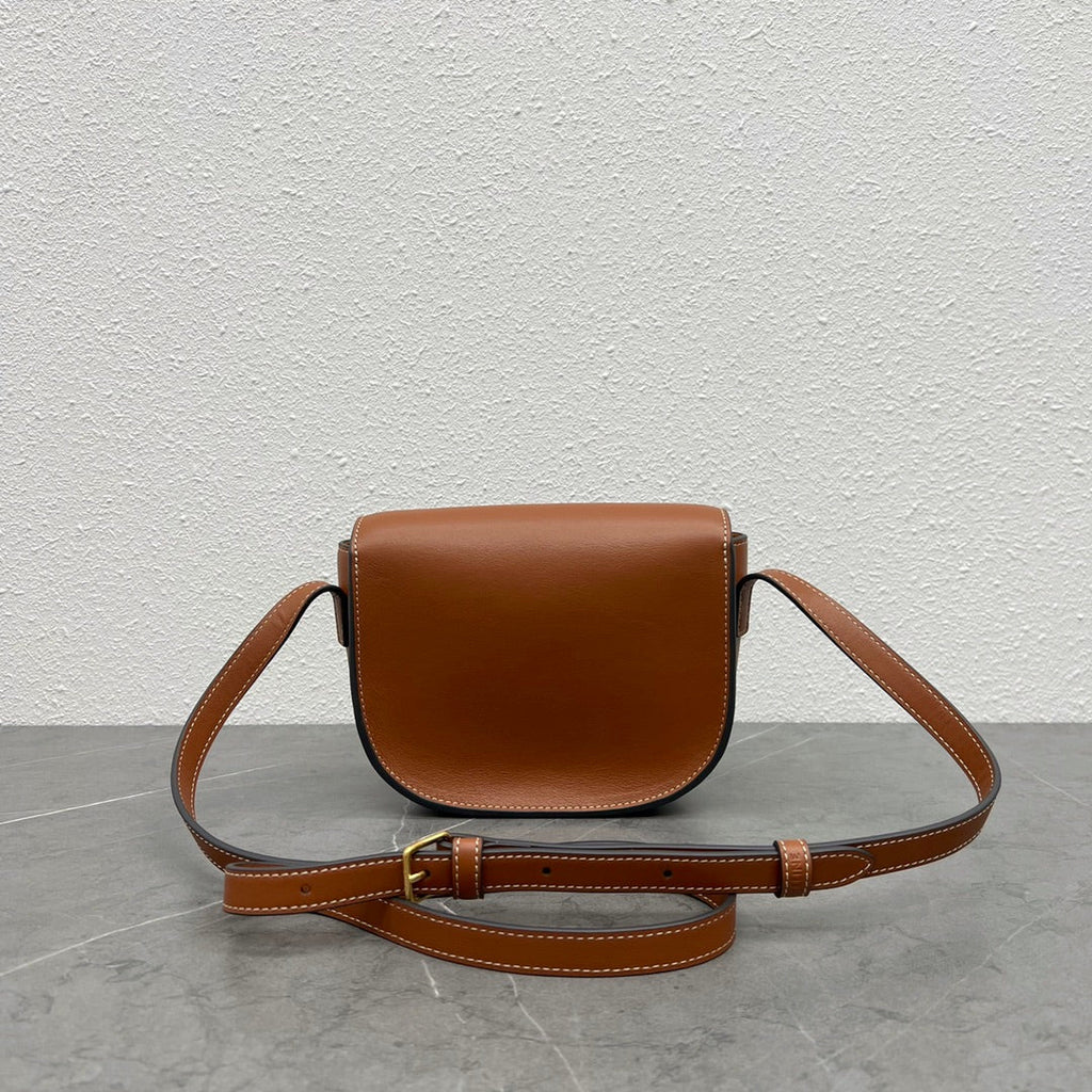 CELINE FOLCO CUIR TRIOMPHE 18 IN RED BROWN CALFSKIN