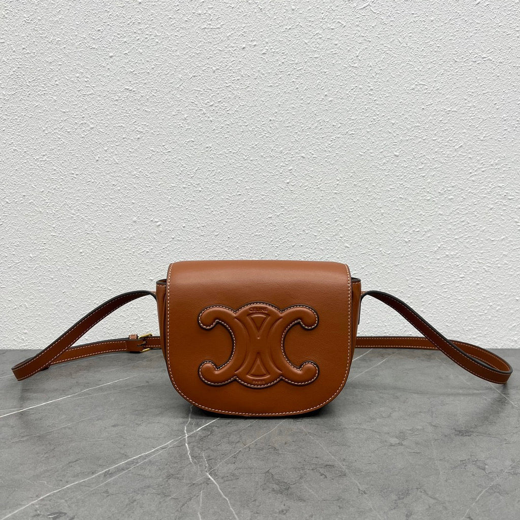 CELINE FOLCO CUIR TRIOMPHE 18 IN RED BROWN CALFSKIN