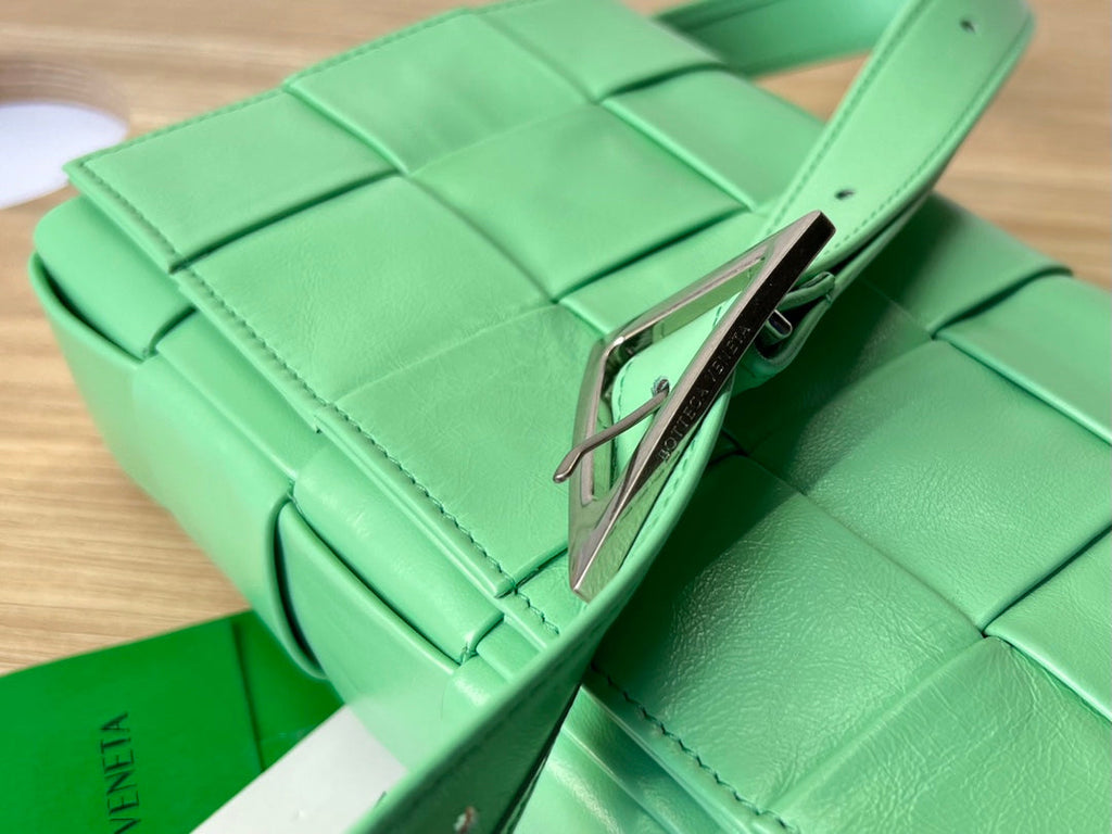 BOTTEGA VENETA SMALL CASSETTE 23 IN LIGHT GREEN CALFSKIN