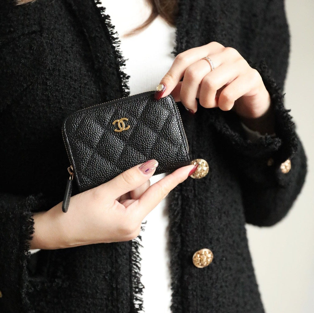 CHANEL ZIPPED COIN BASIC PURSE 11 BLACK CALFSKIN GOLD ICON