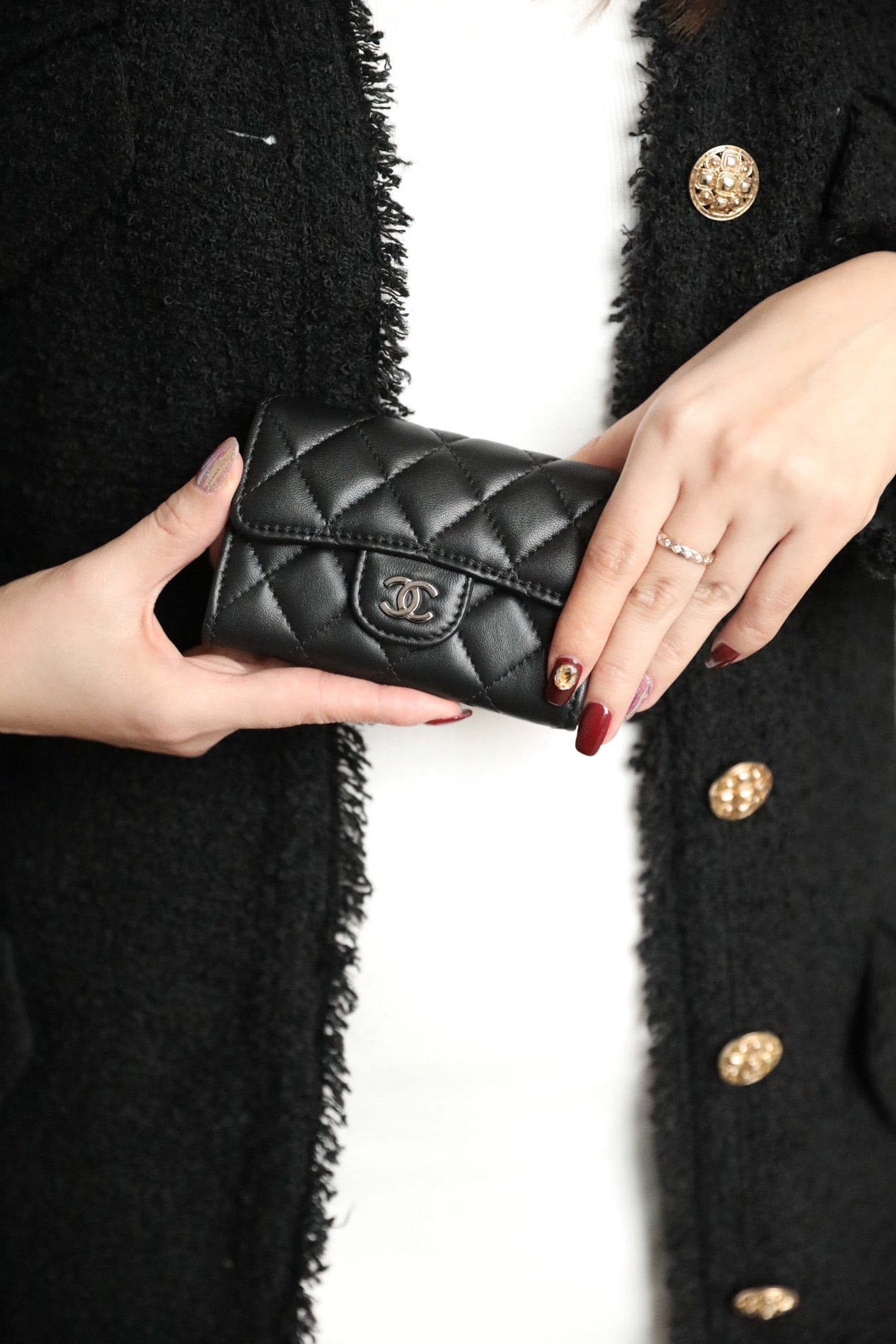 CHANEL FLAP CARD HOLDER 11.3 BLACK CALFSKIN SILVER ICON