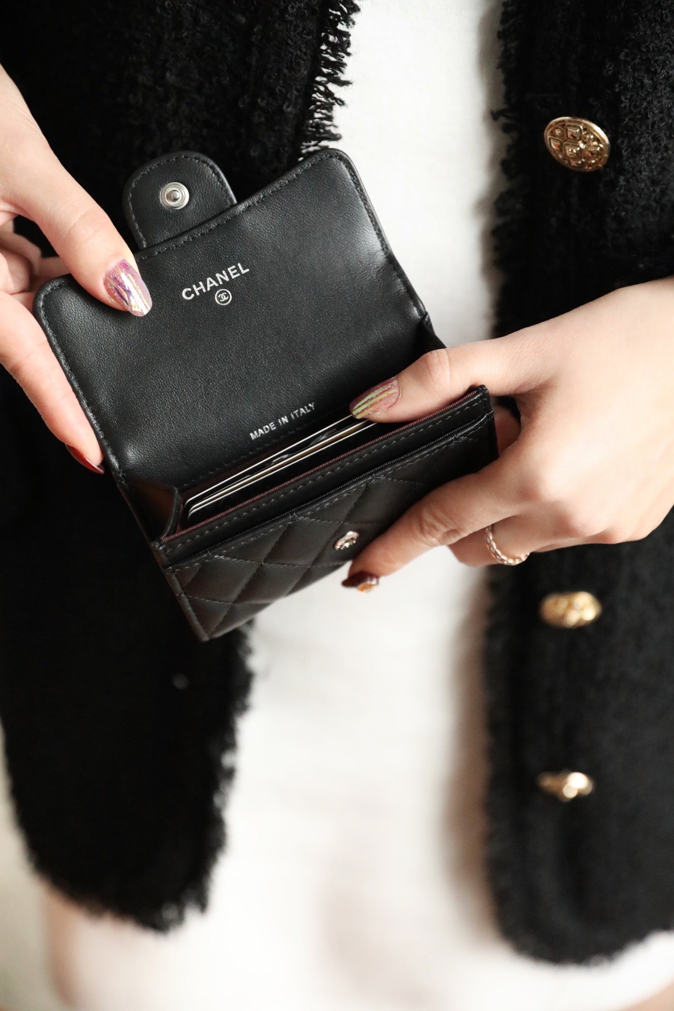 CHANEL FLAP CARD HOLDER 11.3 BLACK CALFSKIN SILVER ICON